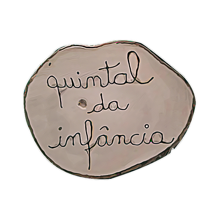Logotipo Quintal da Infância - Educação Infantil e Brinquedos Educativos